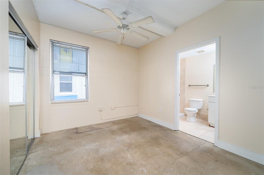 待售: $250,000 (3 贝兹, 3 浴室, 1400 平方英尺)