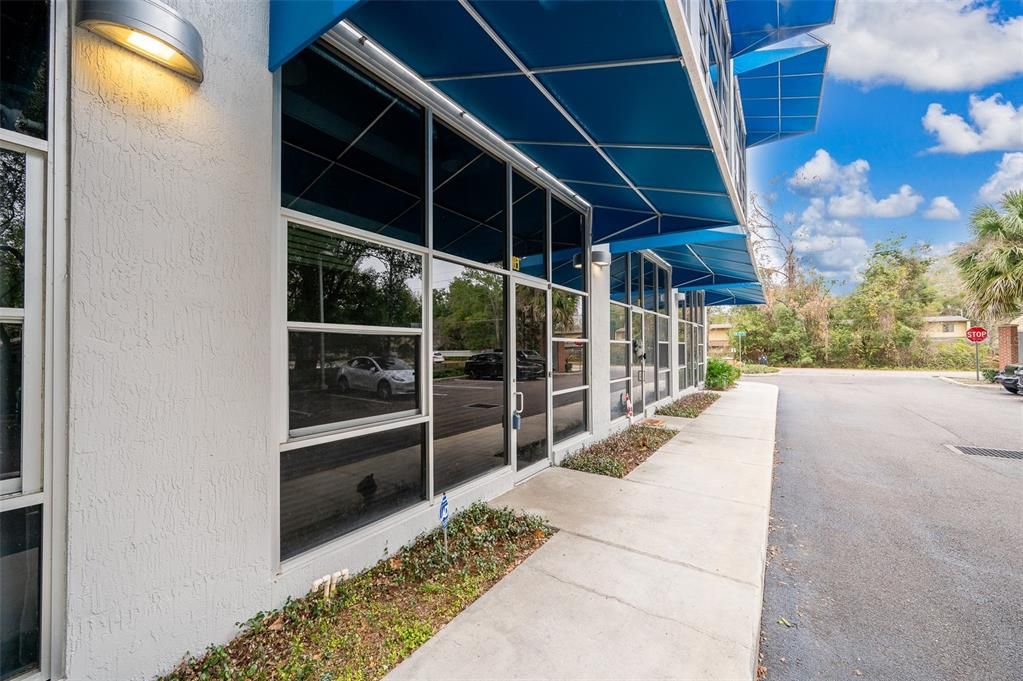 待售: $250,000 (3 贝兹, 3 浴室, 1400 平方英尺)