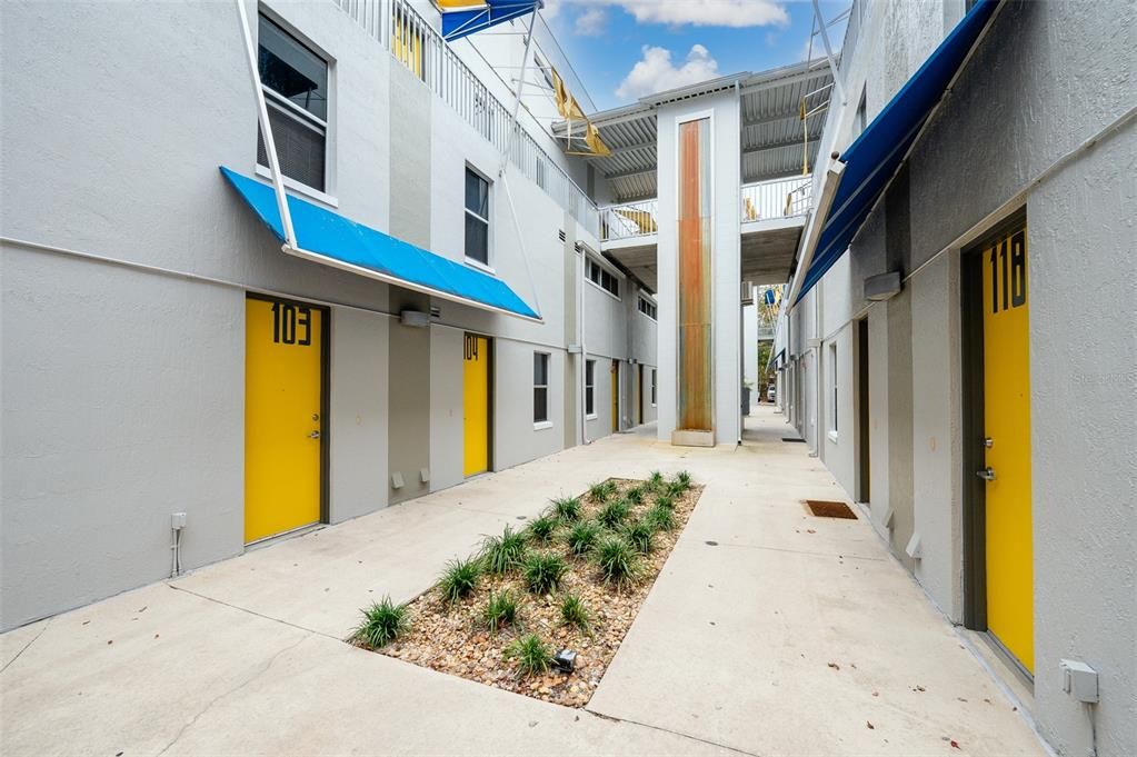 待售: $250,000 (3 贝兹, 3 浴室, 1400 平方英尺)