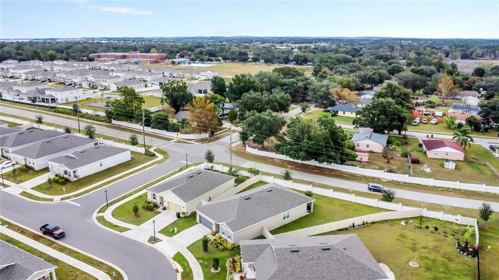 На продажу: $390,000 (4 спален, 2 ванн, 2209 Квадратных фут)