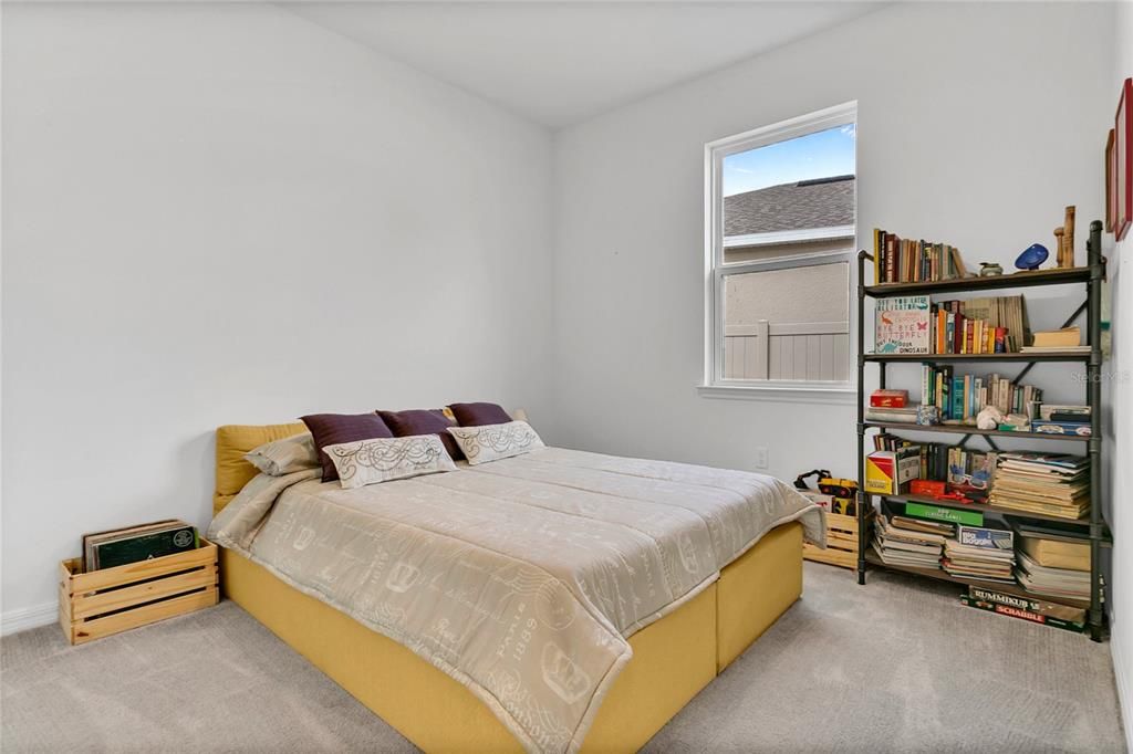 На продажу: $390,000 (4 спален, 2 ванн, 2209 Квадратных фут)