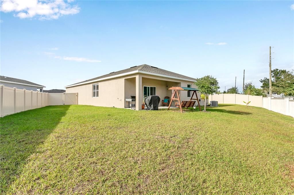 На продажу: $390,000 (4 спален, 2 ванн, 2209 Квадратных фут)