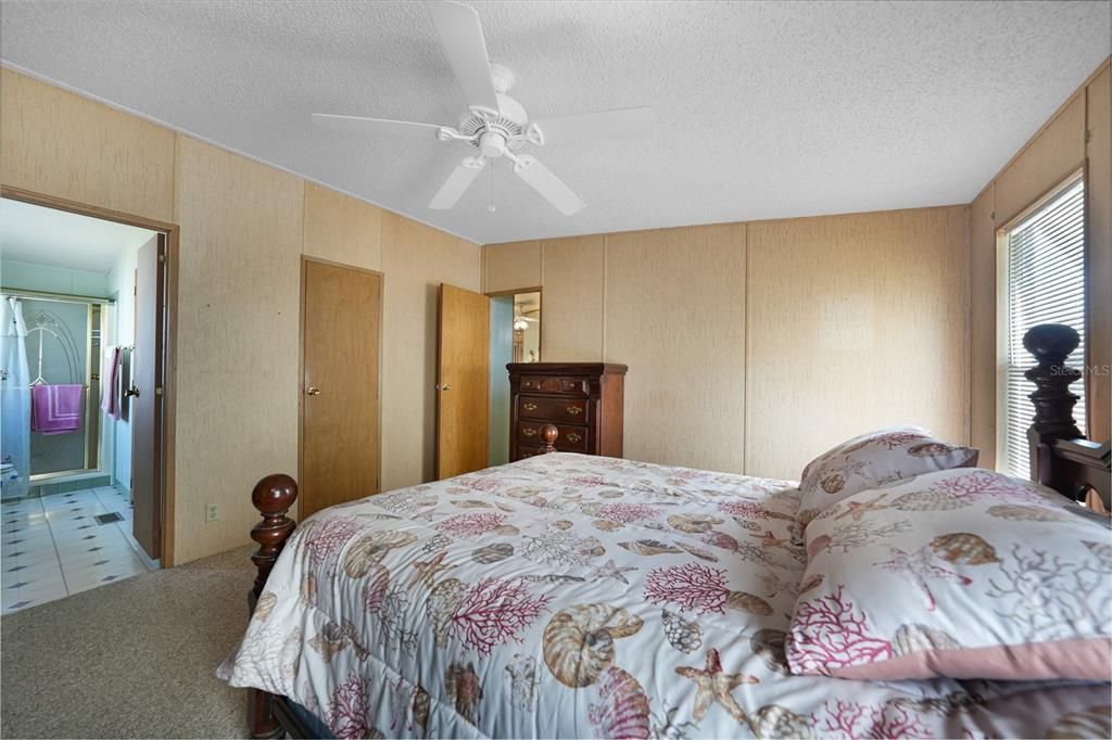 For Sale: $105,000 (2 beds, 2 baths, 1170 Square Feet)