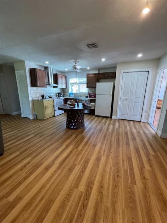 待售: $364,900 (3 贝兹, 3 浴室, 1544 平方英尺)