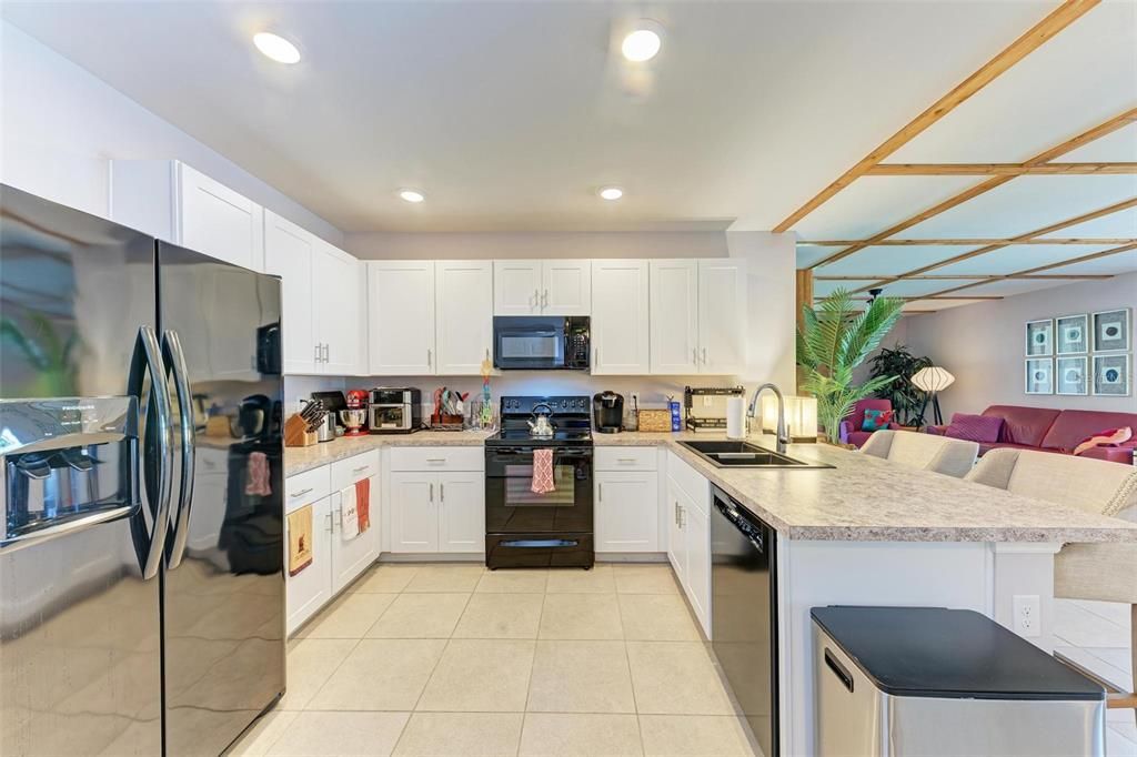 For Sale: $295,000 (2 beds, 2 baths, 1510 Square Feet)