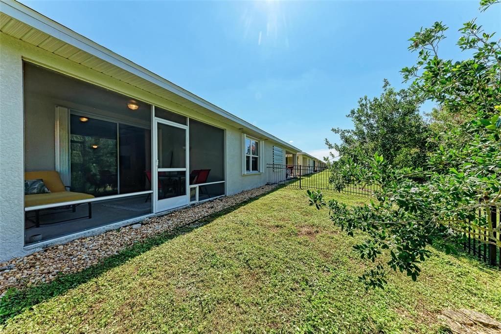 For Sale: $295,000 (2 beds, 2 baths, 1510 Square Feet)