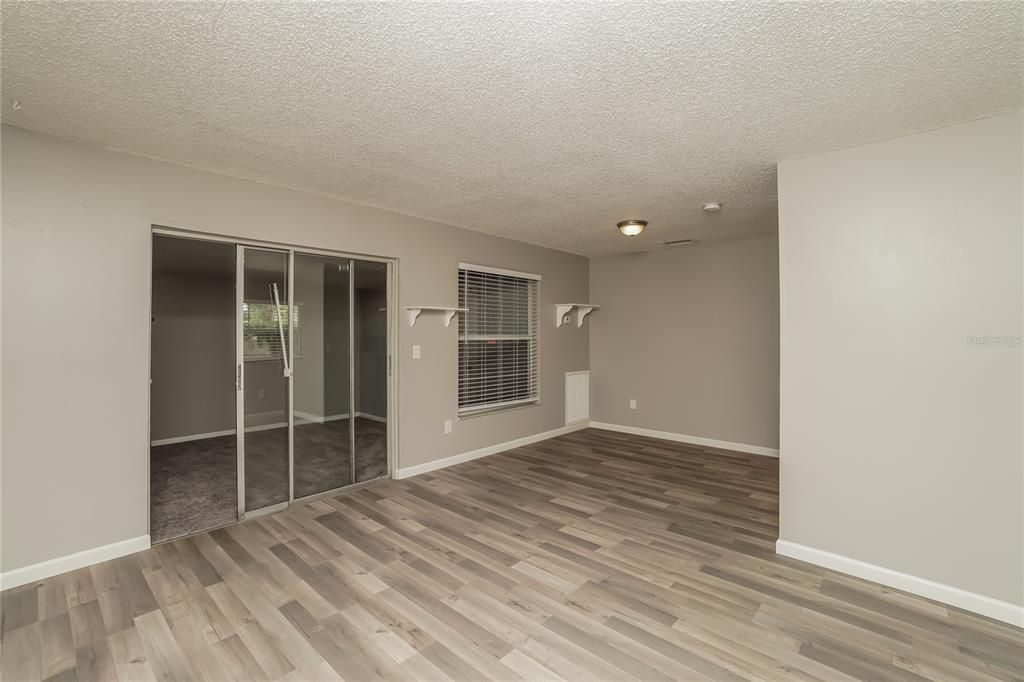 For Rent: $2,000 (3 beds, 2 baths, 1218 Square Feet)