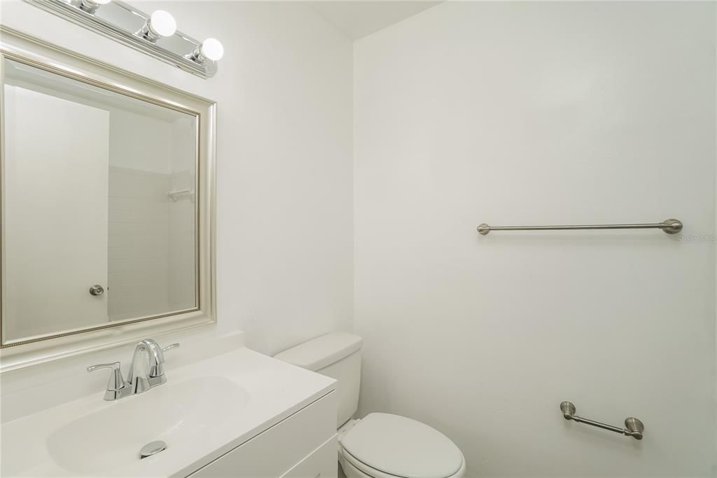 For Rent: $2,000 (3 beds, 2 baths, 1218 Square Feet)