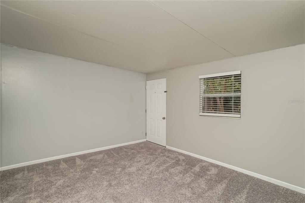 For Rent: $2,000 (3 beds, 2 baths, 1218 Square Feet)