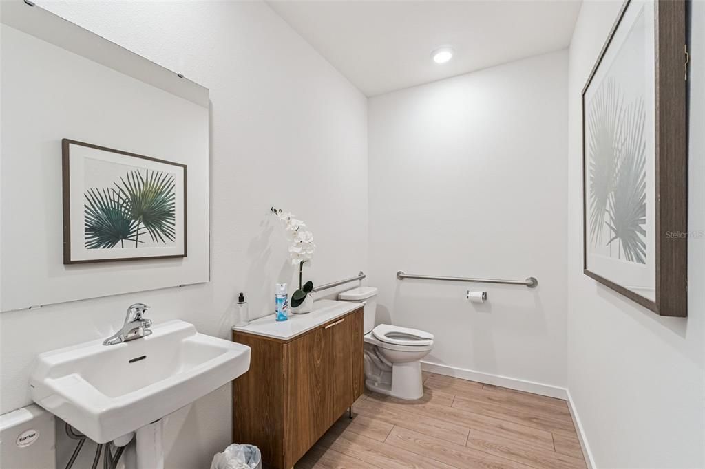 For Sale: $422,990 (4 beds, 2 baths, 1828 Square Feet)