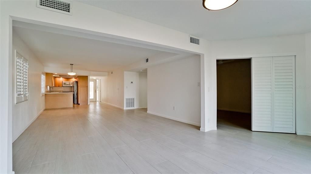 En Venta: $499,000 (2 camas, 2 baños, 1305 Pies cuadrados)