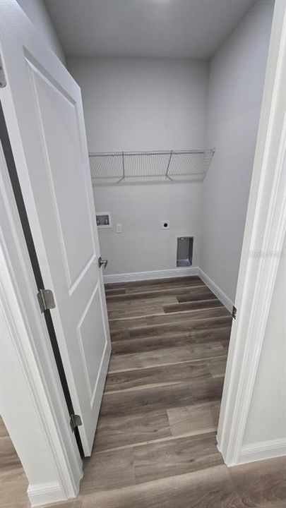 For Rent: $2,300 (4 beds, 3 baths, 1881 Square Feet)