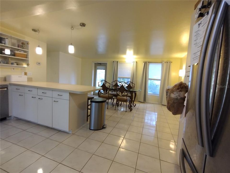 待售: $349,900 (4 贝兹, 2 浴室, 2145 平方英尺)