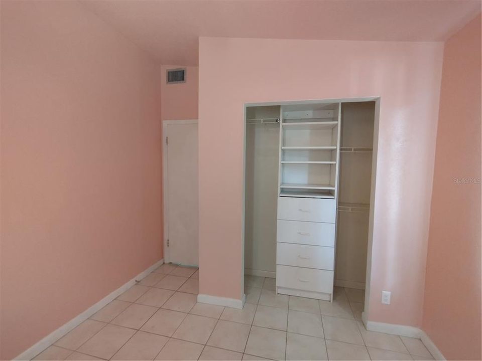 待售: $349,900 (4 贝兹, 2 浴室, 2145 平方英尺)