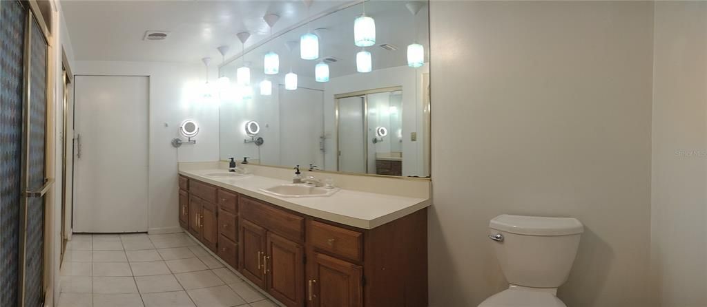 待售: $349,900 (4 贝兹, 2 浴室, 2145 平方英尺)