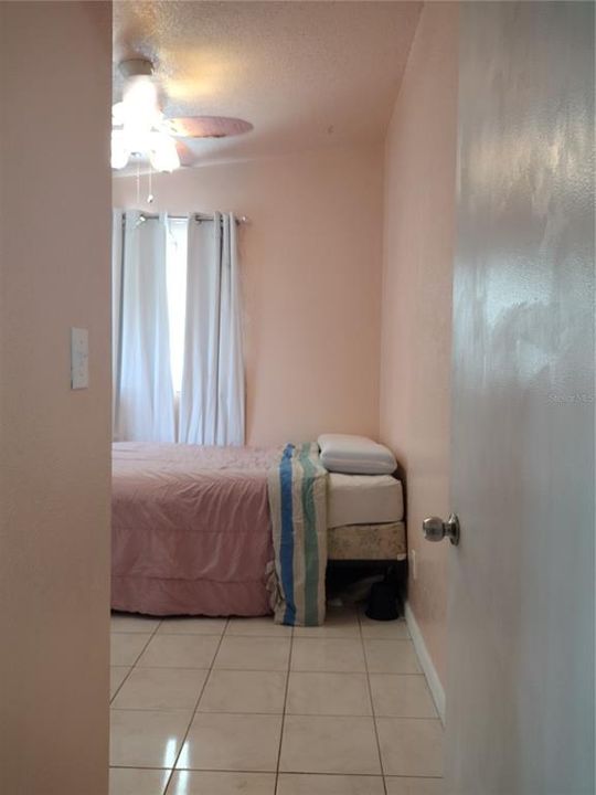 待售: $349,900 (4 贝兹, 2 浴室, 2145 平方英尺)