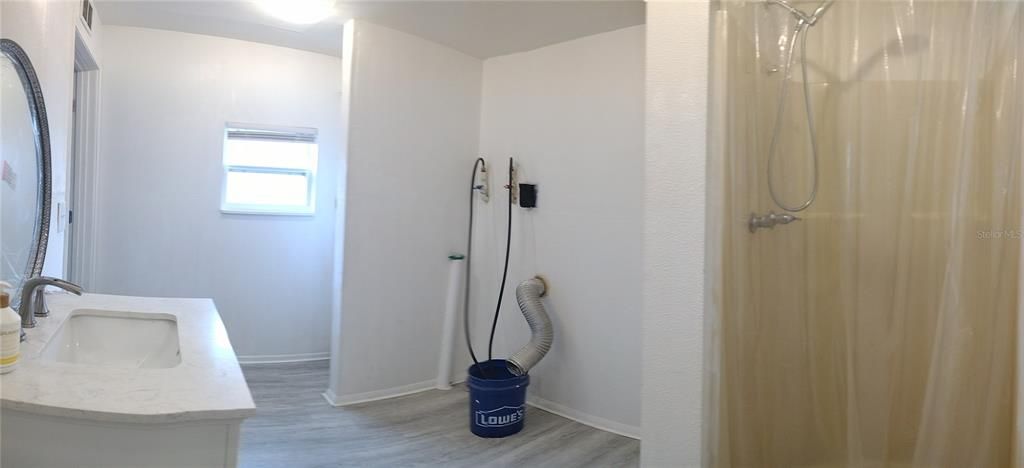 待售: $349,900 (4 贝兹, 2 浴室, 2145 平方英尺)