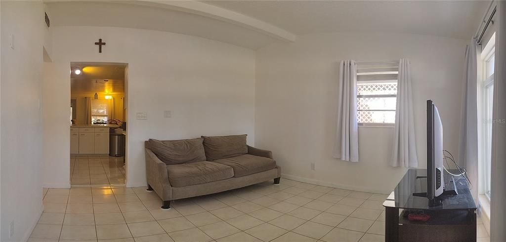 待售: $349,900 (4 贝兹, 2 浴室, 2145 平方英尺)