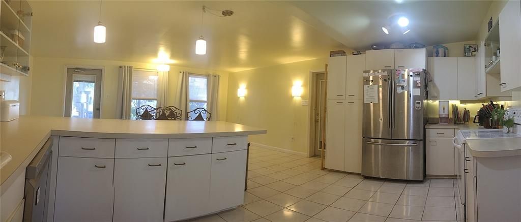 待售: $349,900 (4 贝兹, 2 浴室, 2145 平方英尺)