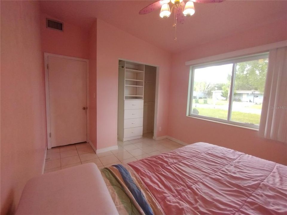 待售: $349,900 (4 贝兹, 2 浴室, 2145 平方英尺)