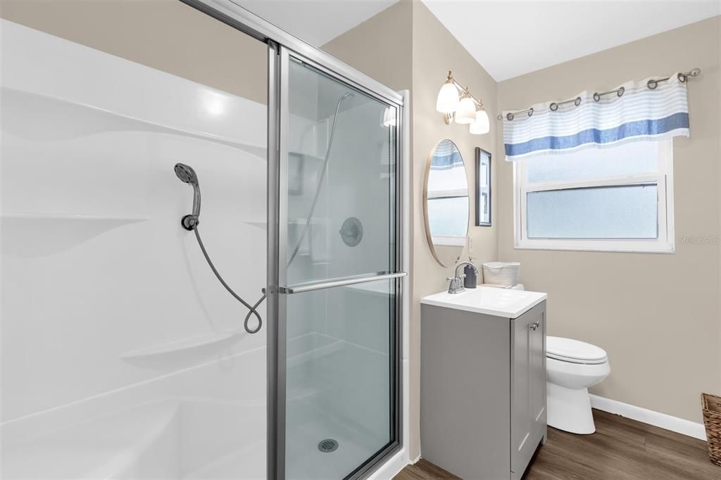 For Sale: $319,900 (3 beds, 1 baths, 1560 Square Feet)