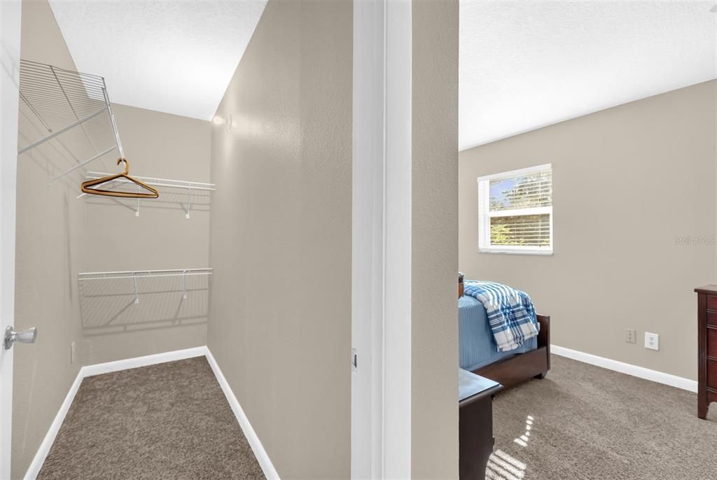 For Sale: $319,900 (3 beds, 1 baths, 1560 Square Feet)