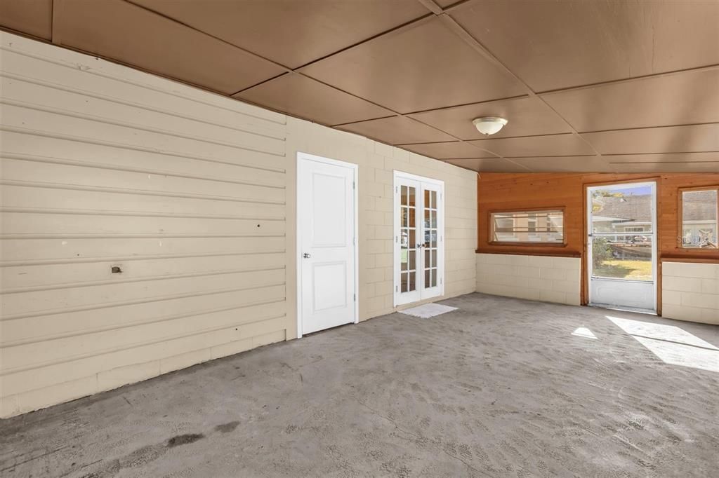 For Sale: $319,900 (3 beds, 1 baths, 1560 Square Feet)