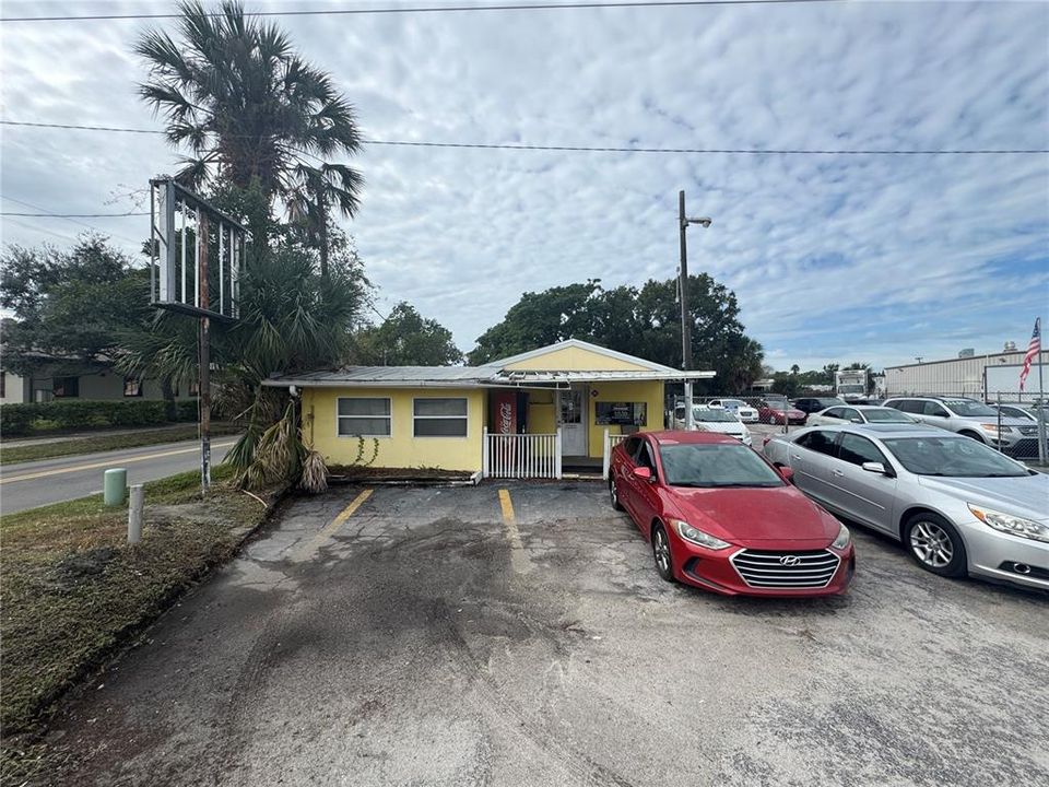 待售: $575,000 (0 贝兹, 0 浴室, 2502 平方英尺)