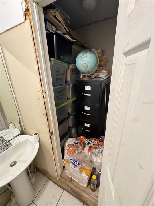 待售: $575,000 (0 贝兹, 0 浴室, 2502 平方英尺)