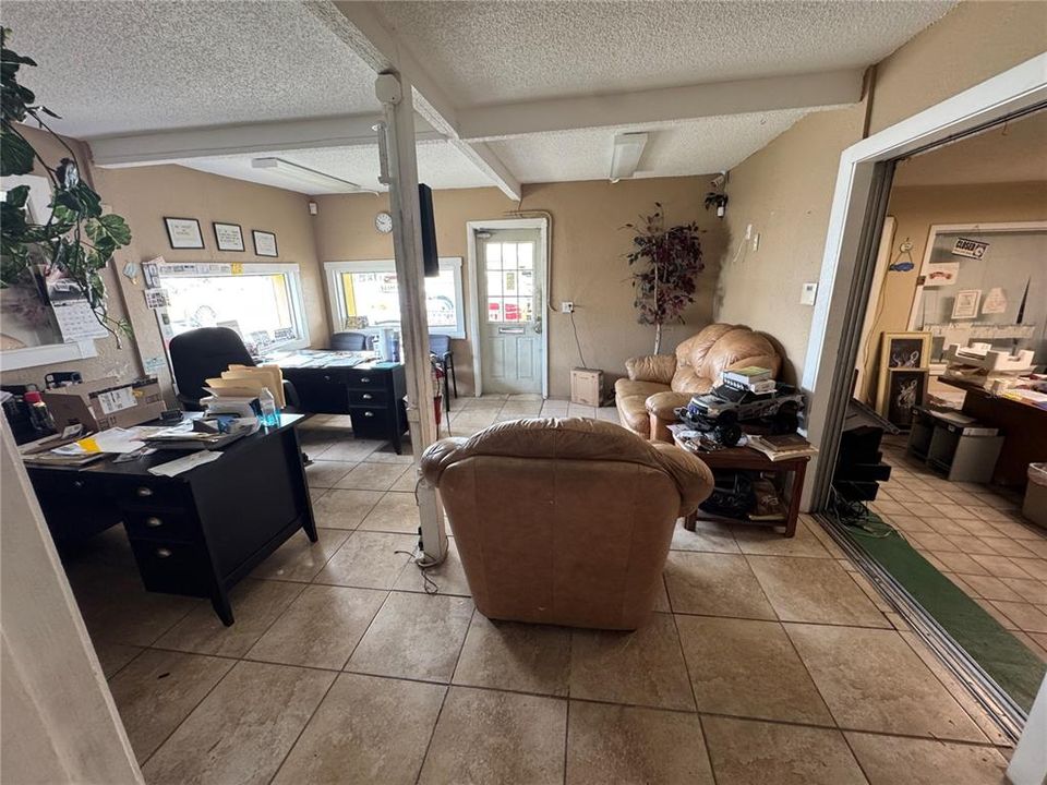 待售: $575,000 (0 贝兹, 0 浴室, 2502 平方英尺)