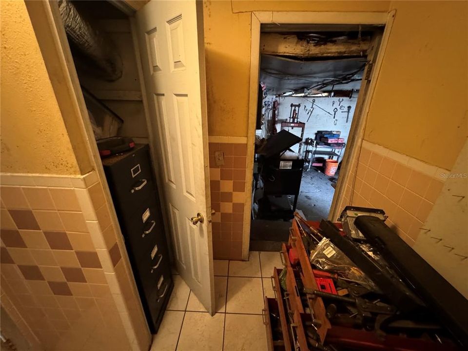 待售: $575,000 (0 贝兹, 0 浴室, 2502 平方英尺)