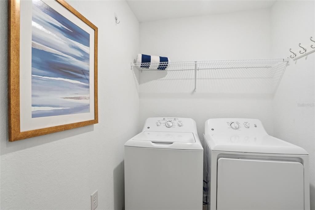 На продажу: $269,900 (3 спален, 2 ванн, 1407 Квадратных фут)