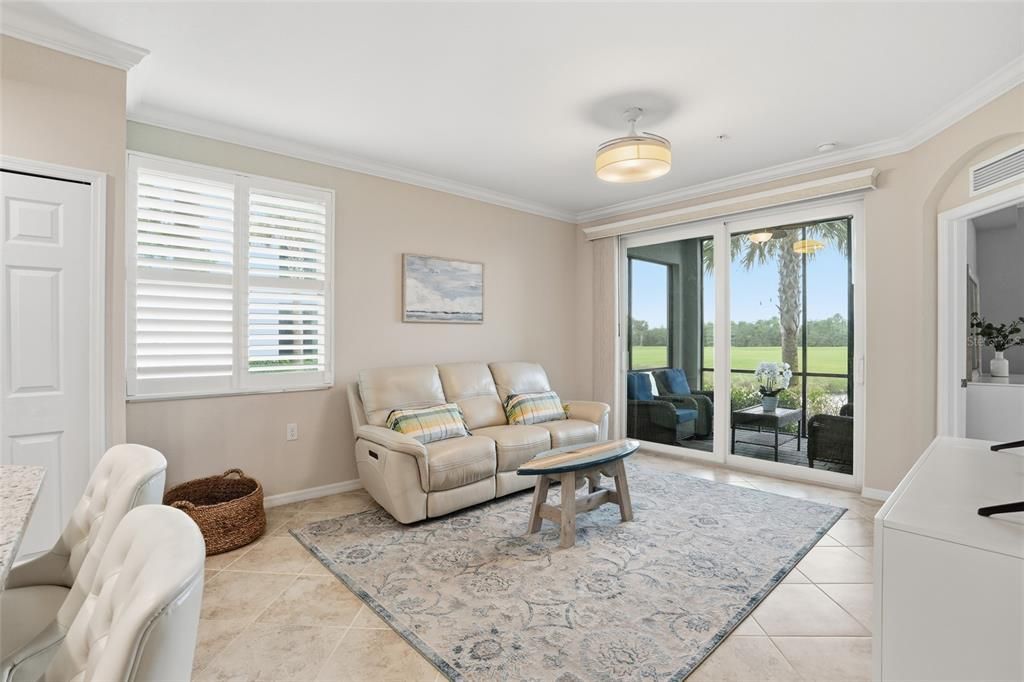 На продажу: $269,900 (3 спален, 2 ванн, 1407 Квадратных фут)