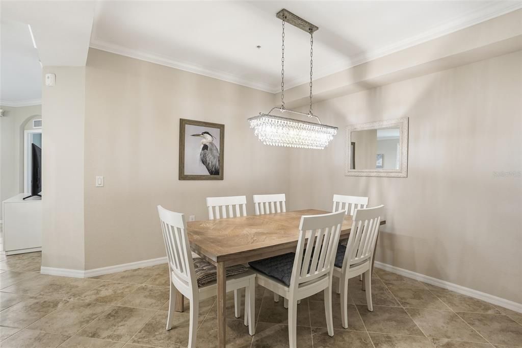 На продажу: $269,900 (3 спален, 2 ванн, 1407 Квадратных фут)