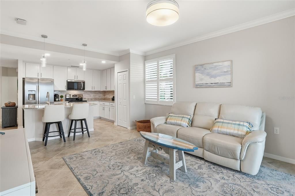 На продажу: $269,900 (3 спален, 2 ванн, 1407 Квадратных фут)