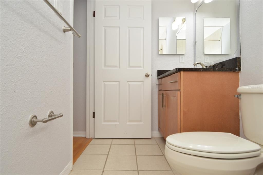 出租: $1,550 (1 贝兹, 1 浴室, 742 平方英尺)