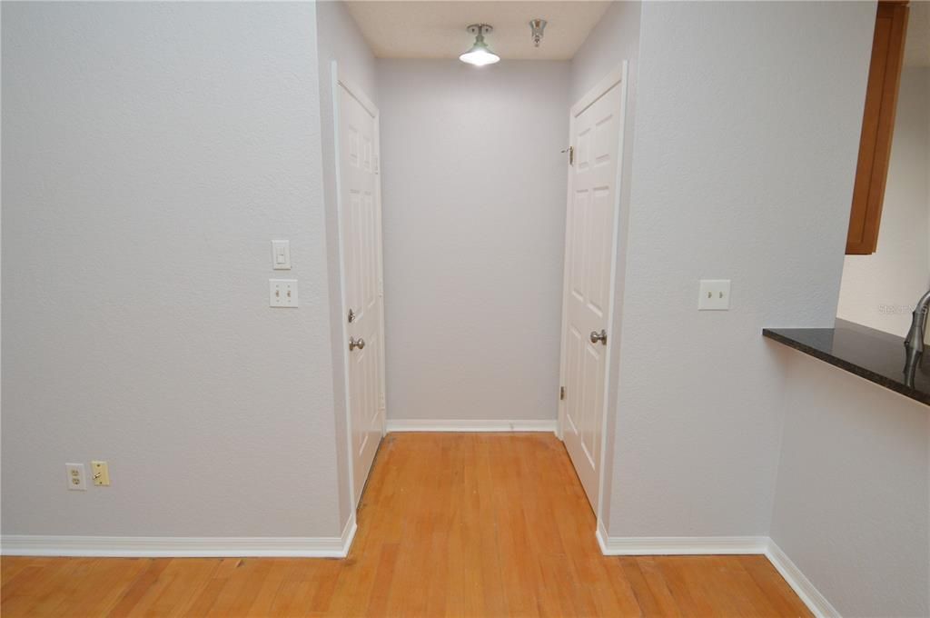 出租: $1,550 (1 贝兹, 1 浴室, 742 平方英尺)