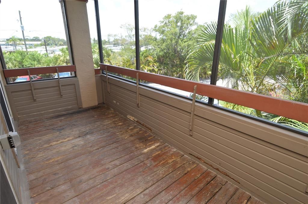 出租: $1,550 (1 贝兹, 1 浴室, 742 平方英尺)