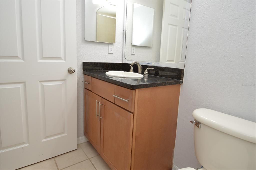 出租: $1,550 (1 贝兹, 1 浴室, 742 平方英尺)