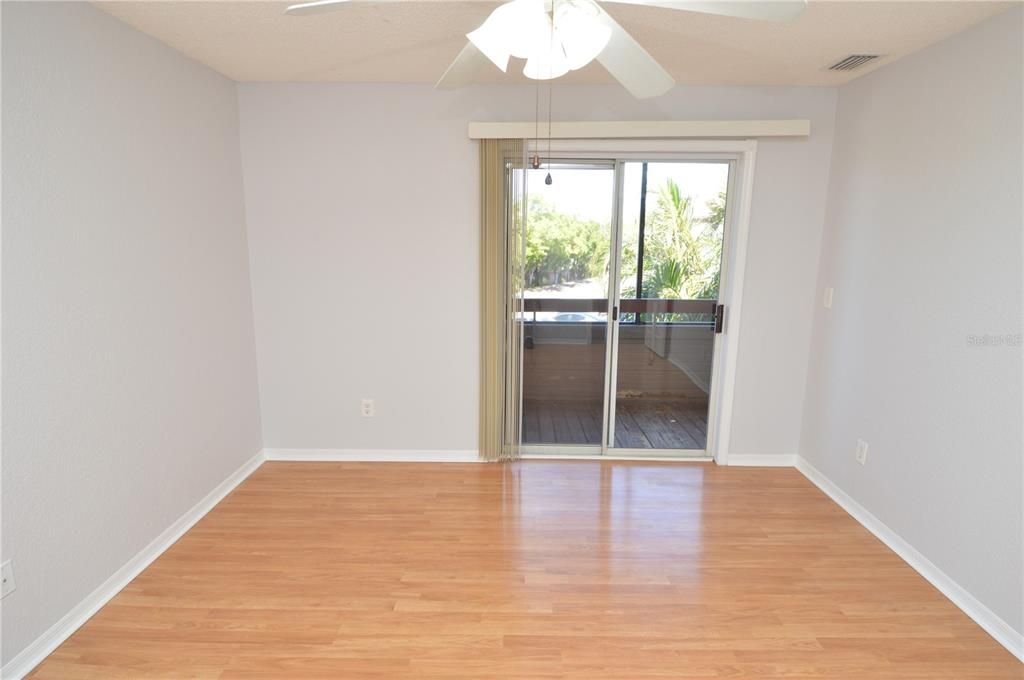 出租: $1,550 (1 贝兹, 1 浴室, 742 平方英尺)