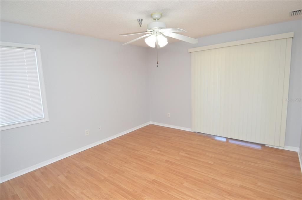 出租: $1,550 (1 贝兹, 1 浴室, 742 平方英尺)