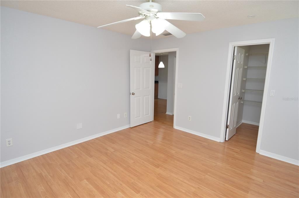 出租: $1,550 (1 贝兹, 1 浴室, 742 平方英尺)