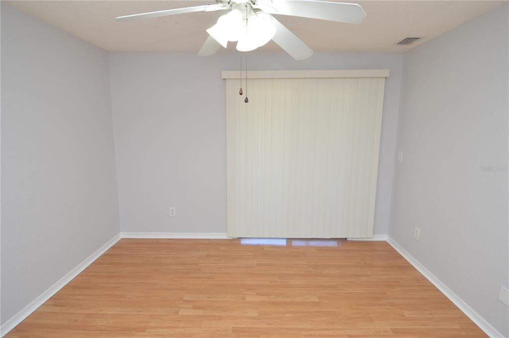 出租: $1,550 (1 贝兹, 1 浴室, 742 平方英尺)