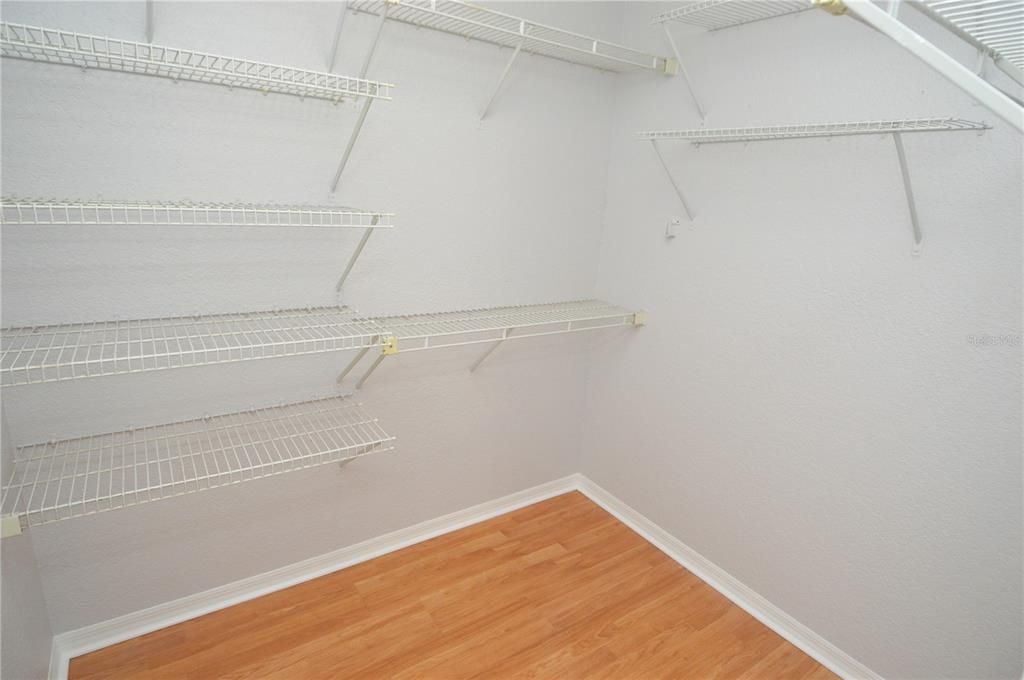 出租: $1,550 (1 贝兹, 1 浴室, 742 平方英尺)