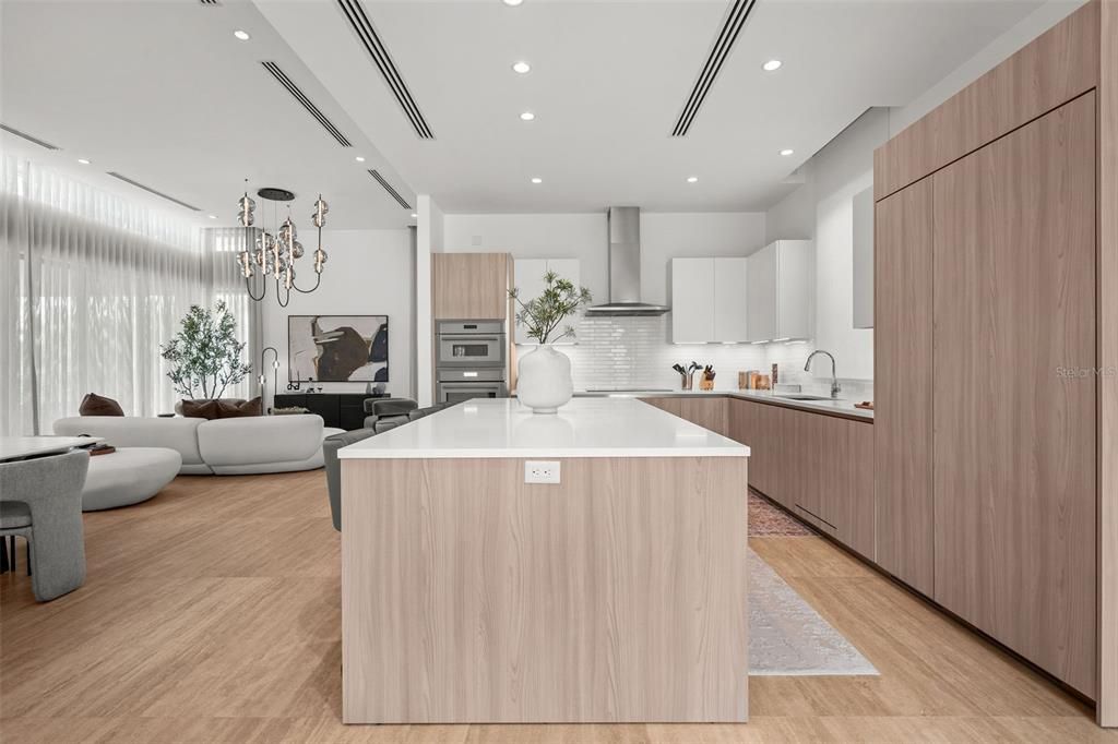 待售: $6,500,000 (4 贝兹, 4 浴室, 4300 平方英尺)