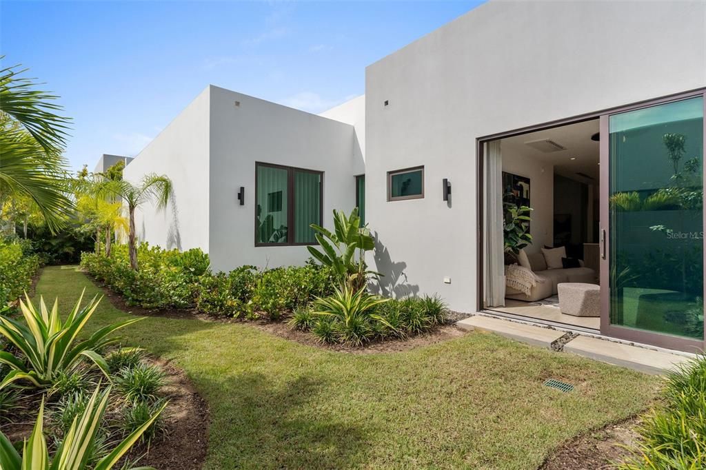 待售: $6,500,000 (4 贝兹, 4 浴室, 4300 平方英尺)