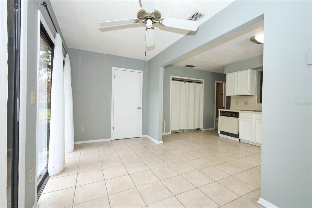 En Venta: $245,000 (2 camas, 2 baños, 1350 Pies cuadrados)