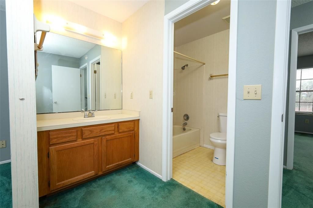 En Venta: $245,000 (2 camas, 2 baños, 1350 Pies cuadrados)