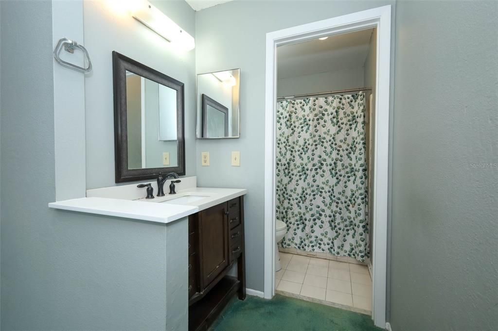 En Venta: $245,000 (2 camas, 2 baños, 1350 Pies cuadrados)