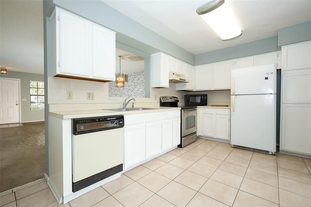 En Venta: $245,000 (2 camas, 2 baños, 1350 Pies cuadrados)